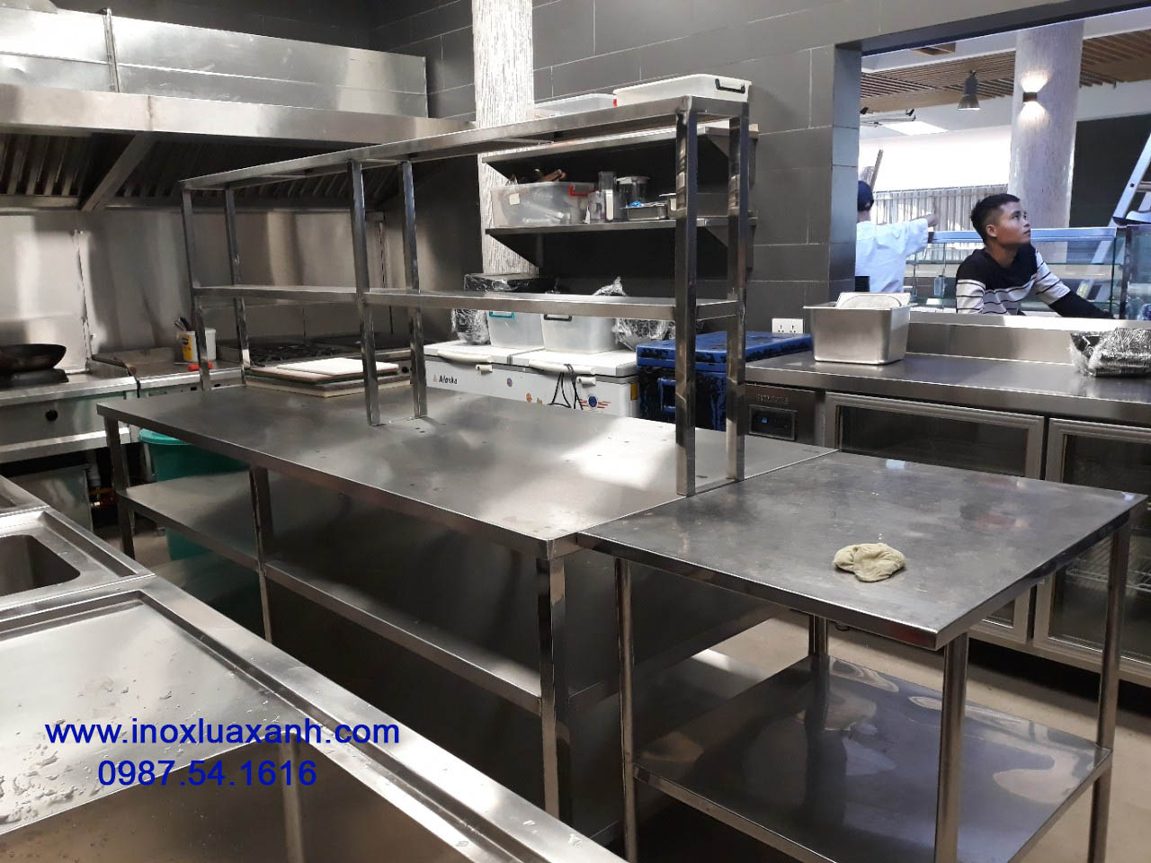 Bàn inox công nghiệp