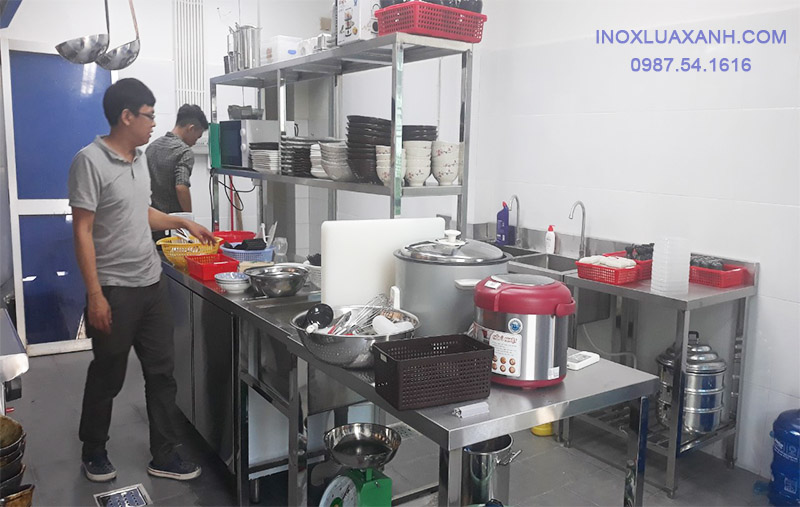 báo giá thi công bếp nhà hàng